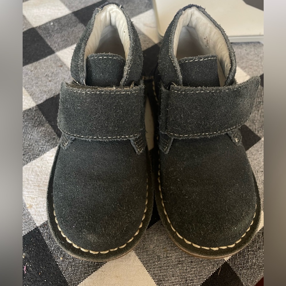 L’Amour boys shoes size 7 rough-out suede with rubber sole